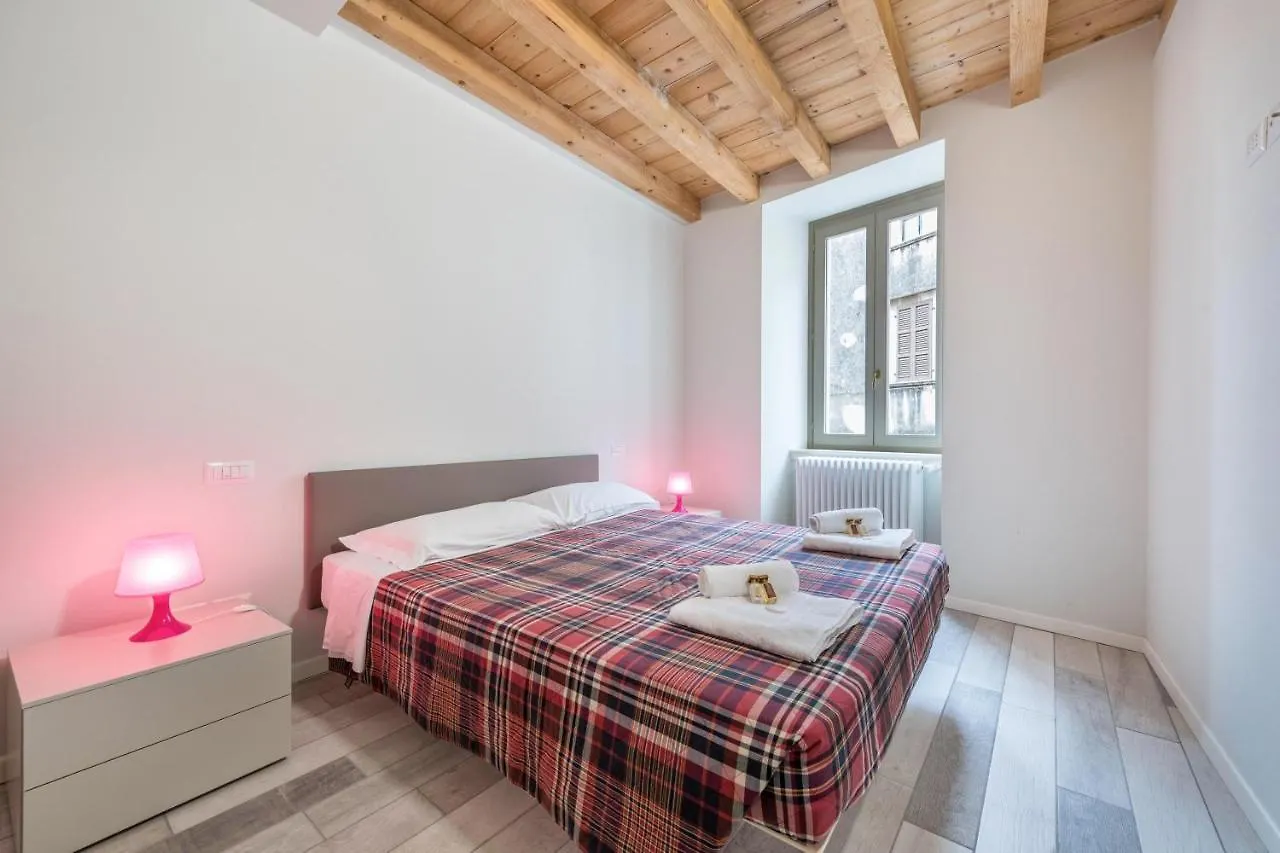 טוסקולנו מדרנו Il Golfo Apartments Duplex