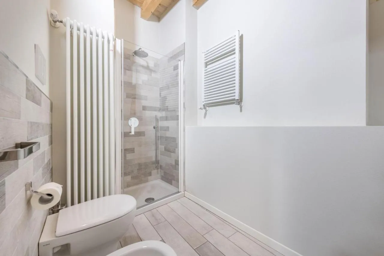 Il Golfo Apartments Duplex 托斯科拉诺-马德尔诺 0*,
