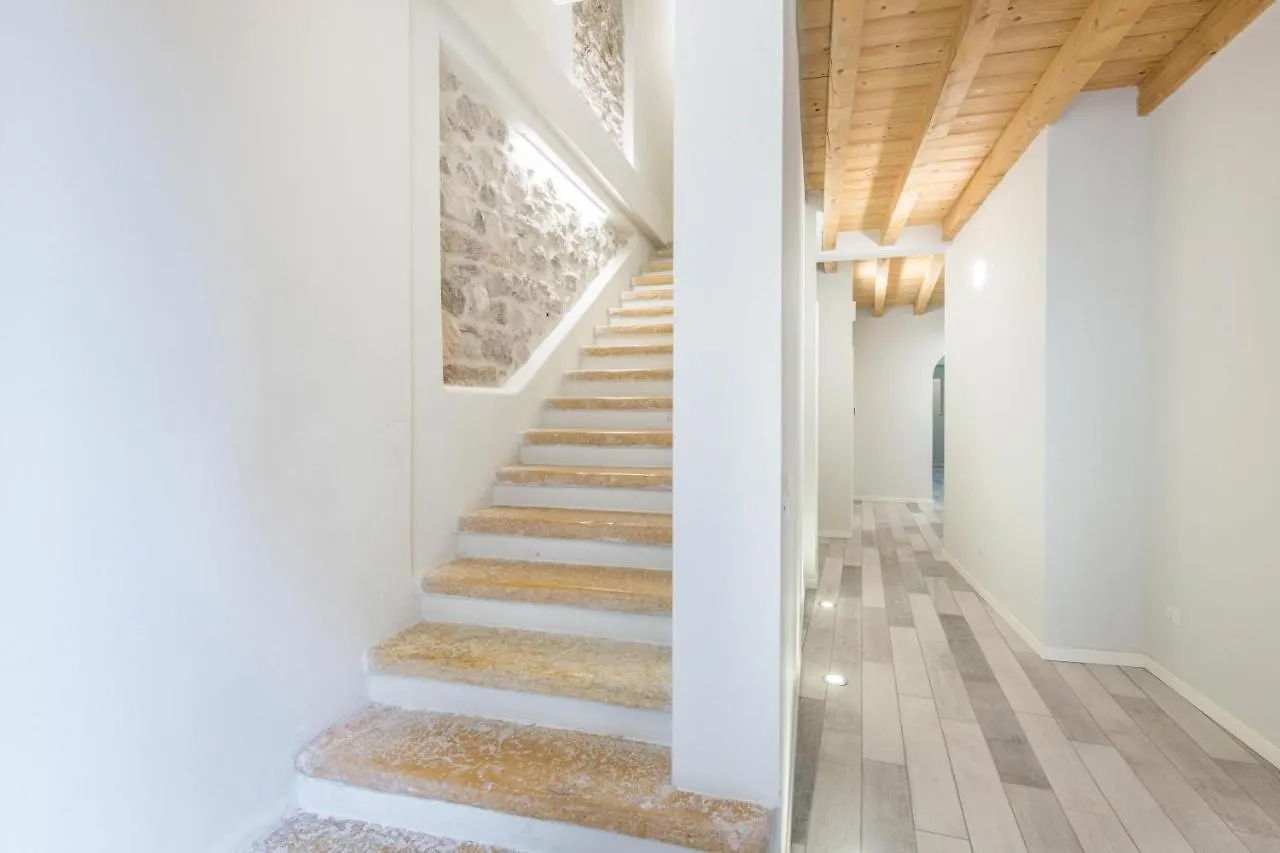 Il Golfo Apartments Duplex 托斯科拉诺-马德尔诺